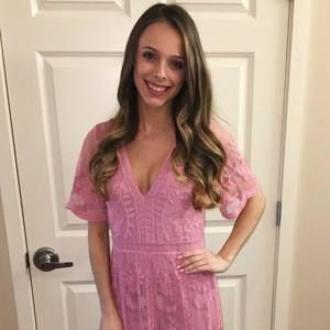 Meet your Posher, Danielle